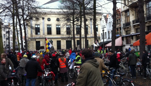 Hart boven hard steekt de stakers een hart onder de riem