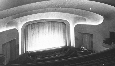 Het theater en de verlokking van de roman